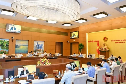 Quang cảnh phiên họp thứ tư, Uỷ ban Thường vụ Quốc hội khoá XV cho ý kiến về Kế hoạch cơ cấu lại nền kinh tế giai đoạn 2021-2025. Ảnh: Duy Linh 