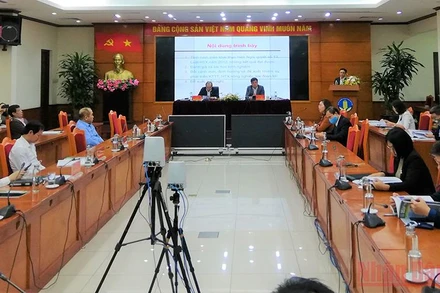 Hội nghị tổng kết Nghị quyết 13 về nâng cao hiệu quả kinh tế tập thể.