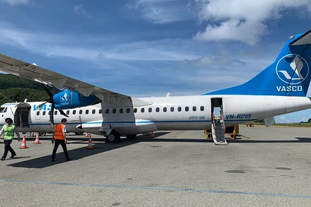 Chuyến bay đánh dấu việc kết nối trở lại Côn Đảo với các tỉnh thành phía nam sau đại dịch.