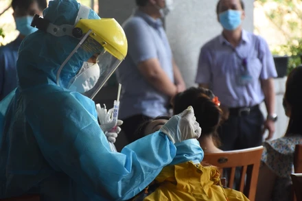 Đà Nẵng phát hiện thêm một ca dương tính trong cộng đồng sáng nay, 14-5.