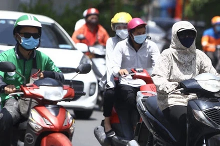 Nhiều nơi trên cả nước tiếp tục nắng nóng trên 40 độ C