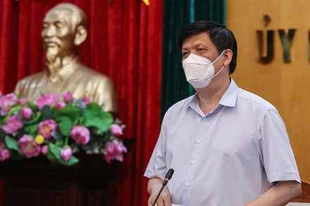 Bộ trưởng Y tế Nguyễn Thanh Long phát biểu tại buổi làm việc.