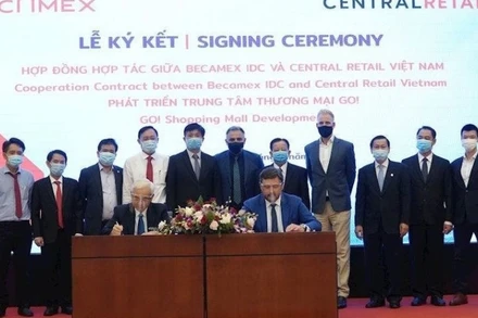 Becamex IDC và Tập đoàn Central Retail Việt Nam ký kết hợt tác phát triển Trung tâm thương mại GO! tại Khu đô thị EcoLakes Mỹ Phước.