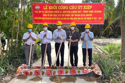 Lễ khởi công xây dựng cầu Út Xiệp tại xã Vĩnh Viễn A.