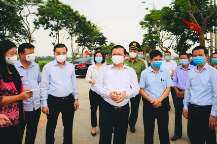 Lãnh đạo TP Hà Nội kiểm tra công tác phòng, chống dịch tại huyện Đông Anh.