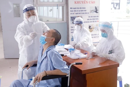 Xây dựng phần mềm hỗ trợ thầy thuốc trong điều trị bệnh nhân Covid-19