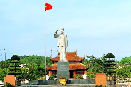 Khu tưởng niệm Bác Hồ trên đảo Cô Tô