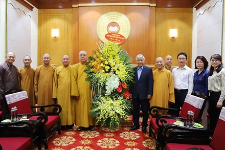 Chúc mừng đồng bào Phật giáo cả nước nhân dịp Đại lễ Phật đản năm 2021-Phật lịch 2565