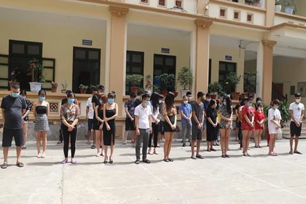 Khởi tố vụ án liên quan 33 thanh niên hát karaoke trong mùa dịch