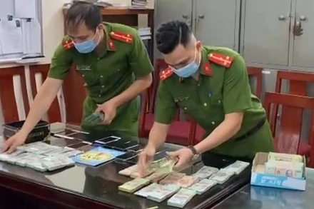 Cơ quan Công an thu giữ tang vật của vụ án.