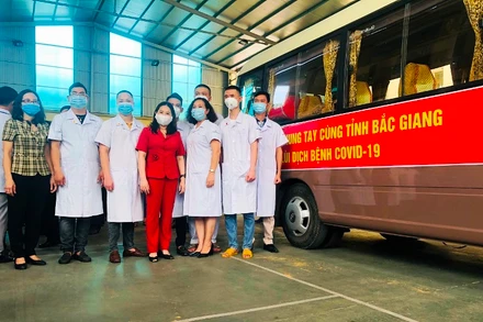 Đoàn 22 bác sĩ, nhân viên y tế tham gia hỗ trợ tỉnh Bắc Giang.