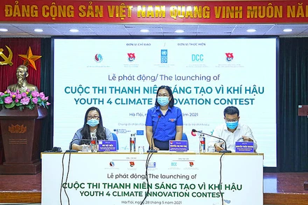 Đại diện Ban tổ chức cung cấp thông tin về cuộc thi.