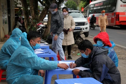 Lai Châu khởi động lại các chốt kiểm soát dịch, nhằm kiểm soát tình hình người ra vào và dịch trên địa bàn.