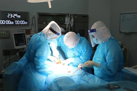 Sản phụ được mổ cấp cứu trong đêm.