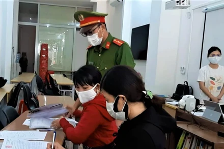 Đoàn kiểm tra tiến hành lập biên bản vi phạm đối với chủ cơ sở trên để xử lý theo quy định của pháp luật.