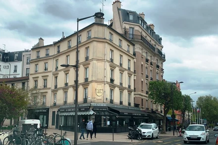 Từ ngày 19-5, các quán cà-phê và nhà hàng ở Pháp có thể phục vụ khách ở không gian ngoài trời.