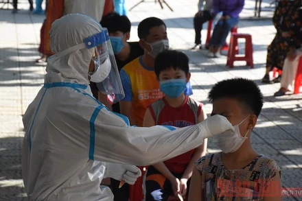 Đà Nẵng tiếp tục lấy mẫu xét nghiệm diện rộng lần hai tại các khu vực có nguy cơ trên địa bàn thành phố.