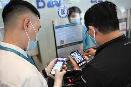 VNA nâng cấp độ phòng dịch và tăng cường hỗ trợ hành khách. (Ảnh: VNA cung cấp)