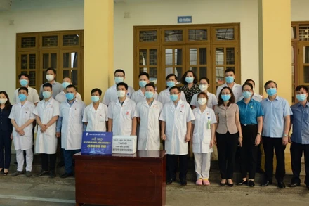 Các thành viên tham gia hỗ trợ phòng, chống dịch tại tỉnh Bắc Giang.