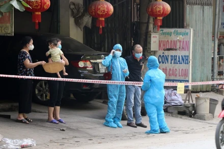 Ngày 9-5, tại tổ 15, phường Đồng Tiến, TP Hòa Bình đã có bốn ca dương tính với SARS-CoV-2.