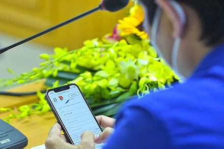 Đồng chí Bùi Quang Huy, Ủy viên dự khuyết T.Ư Đảng, Bí thư Thường trực T.Ư Đoàn, Trưởng Ban Tổ chức chương trình nhắn gửi lời cảm ơn trên hệ thống “Thank you Vietnam!”