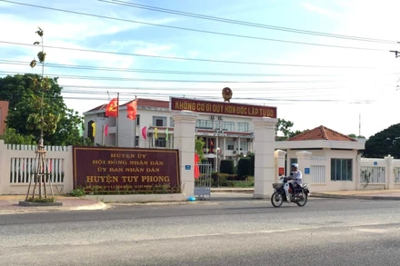 Trụ sở UBND huyện Tuy Phong (Bình Thuận).