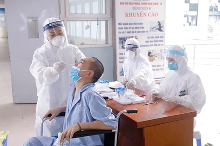 Thay đổi trong chiến lược xét nghiệm, truy vết thần tốc