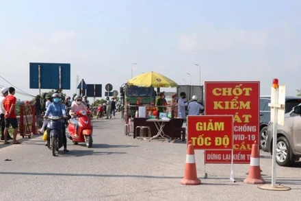 Cách ly y tế đối với một điểm dân cư ở huyện Yên Phong.