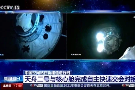 Tàu vũ trụ Thiên Châu 2 chở nhiên liệu và vật tư cho phi hành đoàn tương lai đã tự động cập bến trạm vũ trụ mới của Trung Quốc vào ngày 30-5. Ảnh: CCTV.