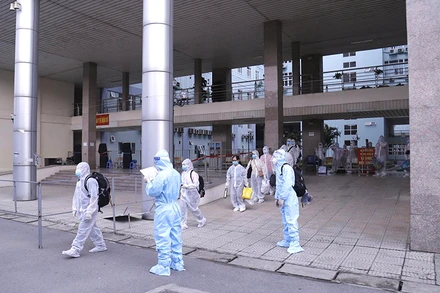 Hà Nội có thêm năm ca nghi nhiễm, một ca là F1 của nguyên Giám đốc Hacinco