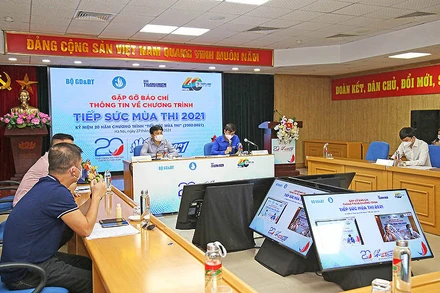 Phát động chương trình “Tiếp sức mùa thi” năm 2021. 