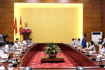 Đoàn công tác của Bộ Y tế làm việc tại Bắc Ninh về công tác phòng, chống dịch Covid-19