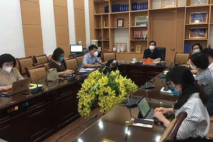 Hội chẩn bốn ca bệnh nặng, rà soát năng lực hồi sức cấp cứu tuyến dưới