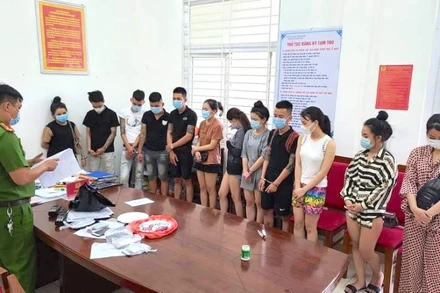 Nhóm 12 thanh niên sử dụng ma túy giữa lúc dịch Covid-19 bùng phát tại Đà Nẵng.