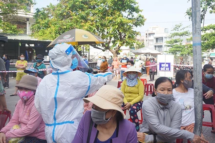 Bốn người liên quan đến BN 3638 nhiễm Covid-19.