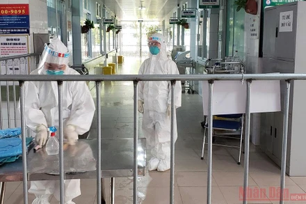 Bệnh viện dã chiến số 1 ở huyện Tiên Du, Bắc Ninh. Ảnh: DUY LINH