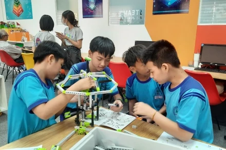 Các trường học theo Mô hình Trường học tiên tiến, theo xu thế hội nhập khu vực và quốc tế luôn chú trọng phát huy tối đa năng khiếu của học sinh.