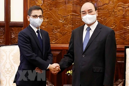 Chủ tịch nước Nguyễn Xuân Phúc tiếp Đại sứ Ấn Độ tại Việt Nam Pranay Verma. Ảnh: TTXVN