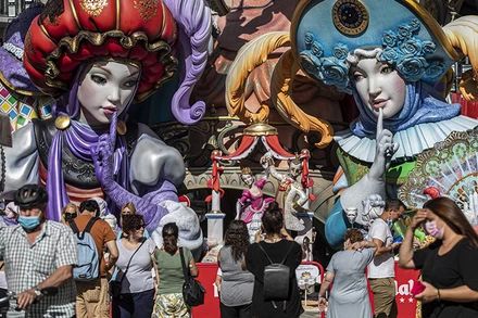 Đây là một trong những lễ hội lửa độc đáo và hoành tráng nhất tại “xứ sở bò tót.