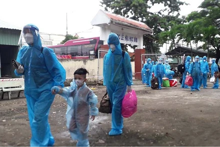 Các công dân được cách ly tại Trường Tiểu học tại thị trấn Tầm Vu, huyện Châu Thành, tỉnh Long An.