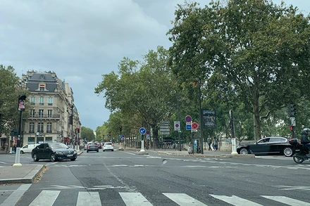 Chứng nhận y tế (tiêm vaccine và xét nghiệm Covid-19 âm tính) được áp dụng tại những nơi đón tiếp công chúng ở Pháp giúp kiểm soát nguy cơ lây nhiễm và khôi phục các hoạt động trong đó có du lịch.