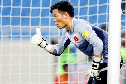 Thủ môn Trần Nguyên Mạnh tái xuất trong màu áo đội tuyển Việt Nam. (Ảnh: VFF)