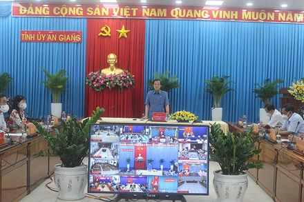 Quang cảnh buổi hội nghị trực tuyến.