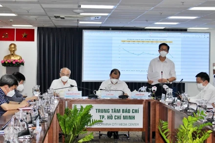 Toàn cảnh cuộc họp.