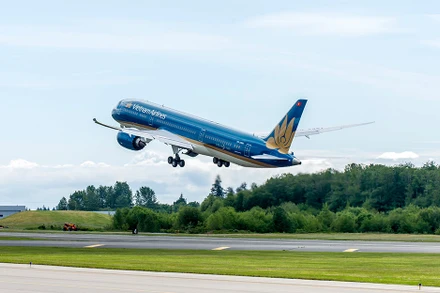 Máy bay Boeing 787 của VNA.