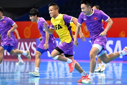 Các tuyển thủ đội tuyển futsal Việt Nam hướng đến kết quả khả quan nhất trước Đương kim Á quân thế giới Nga. (Ảnh: VFF)