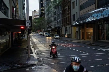 Sydney đang trong lệnh giới nghiêm nhằm ngăn chặn sự lây lan của đợt bùng phát dịch Covid-19 do biến thể Delta gây nên. (Ảnh: Reuters)