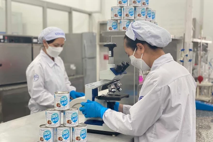 Sản phẩm sữa dừa đặc Vinamilk xuất khẩu đi Nhật Bản.