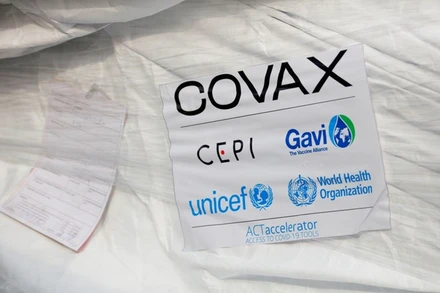 Lô vaccine được chia sẻ thông qua cơ chế COVAX. (Ảnh: Reuters)