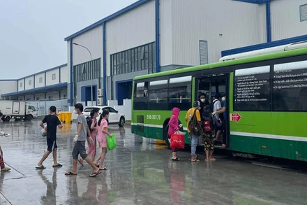 Ngày 12/9, tại khu điều trị bệnh nhân Covid-19 Thới Hòa (thị xã Bến Cát, tỉnh Bình Dương) có 1.000 ca khỏi bệnh xuất viện.